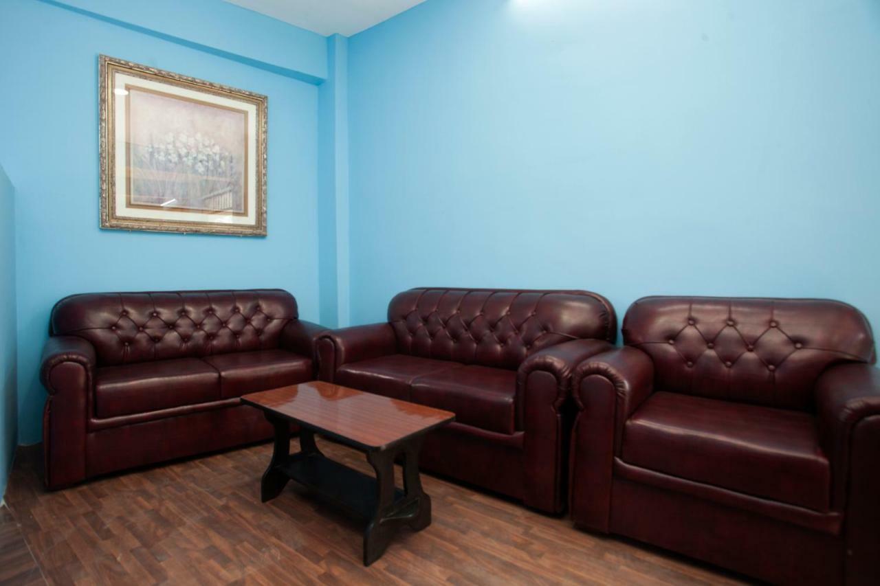 Hotel Crossroads Kathmandu Esterno foto