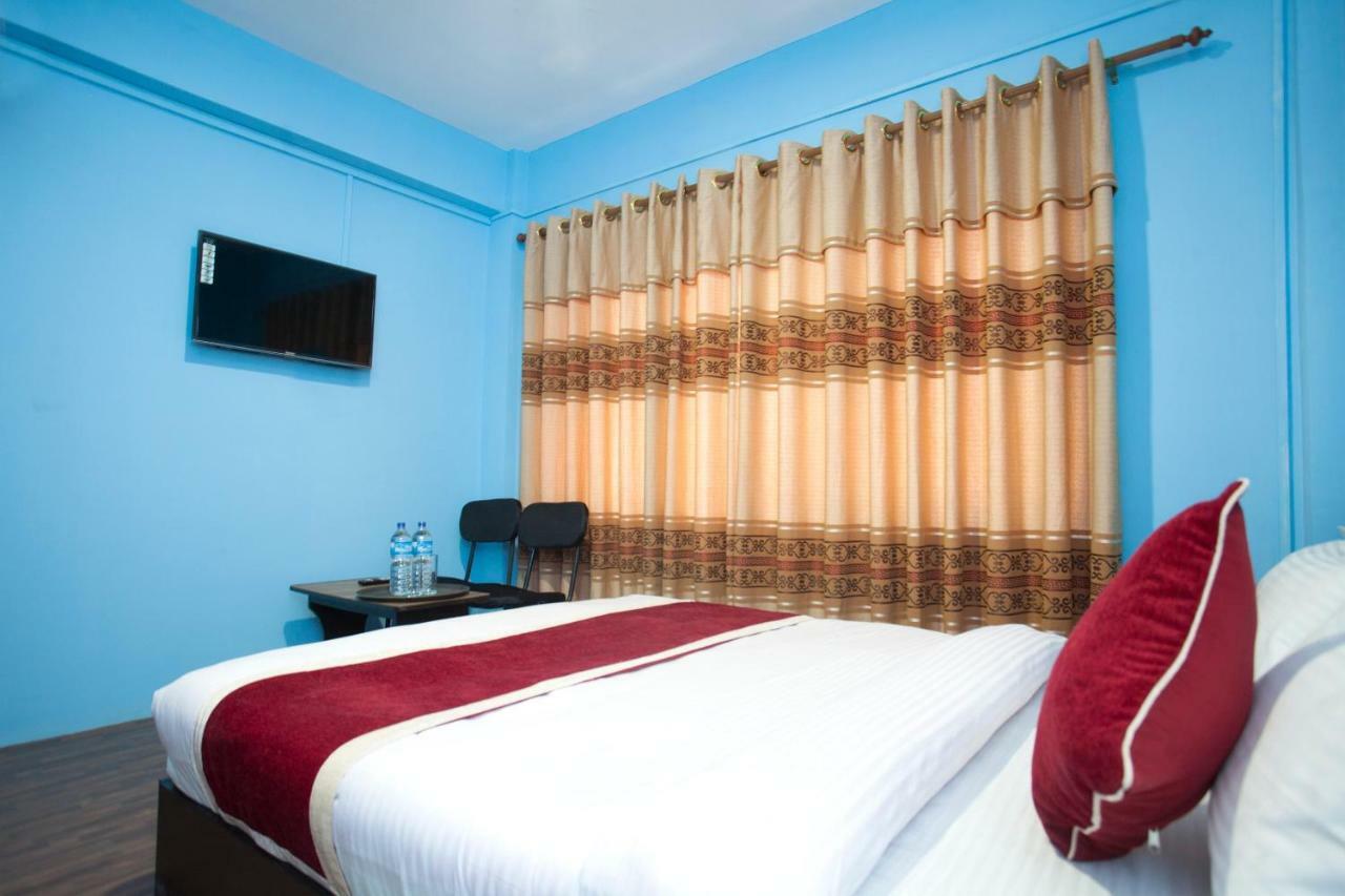 Hotel Crossroads Kathmandu Esterno foto