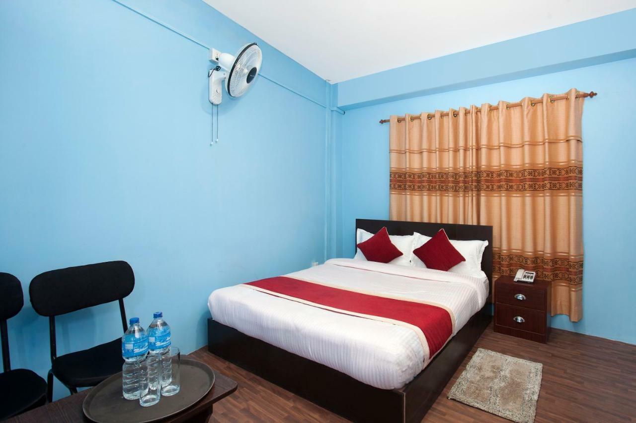 Hotel Crossroads Kathmandu Esterno foto